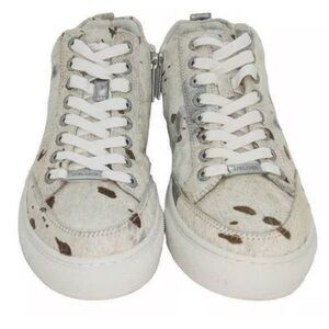 J/SLIDES Cream and Brown Fur Sneakers